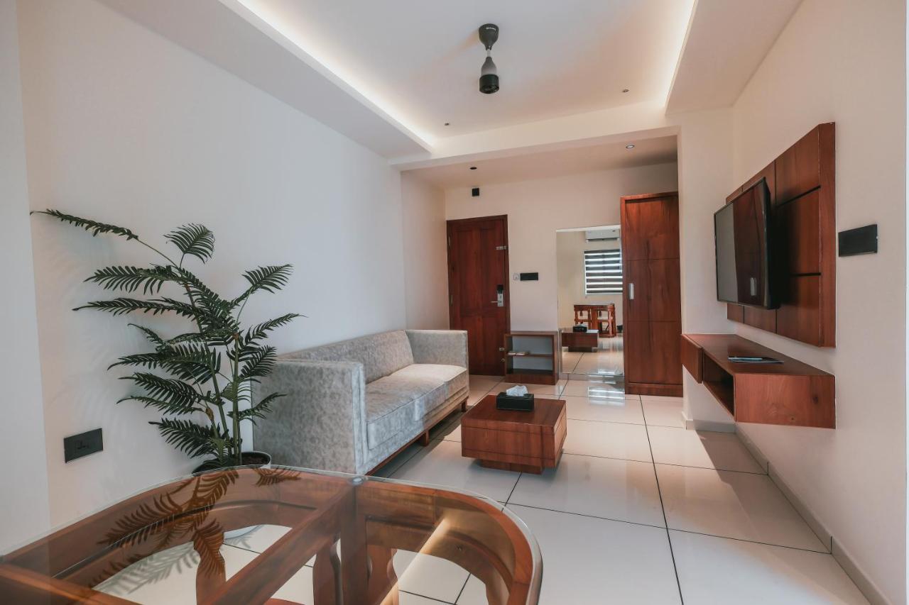 Fortview Suites Kāsaragod Esterno foto