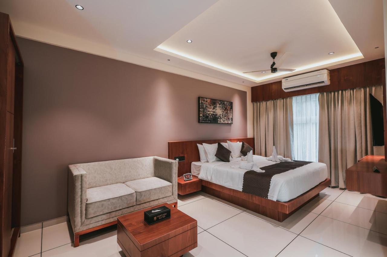 Fortview Suites Kāsaragod Esterno foto