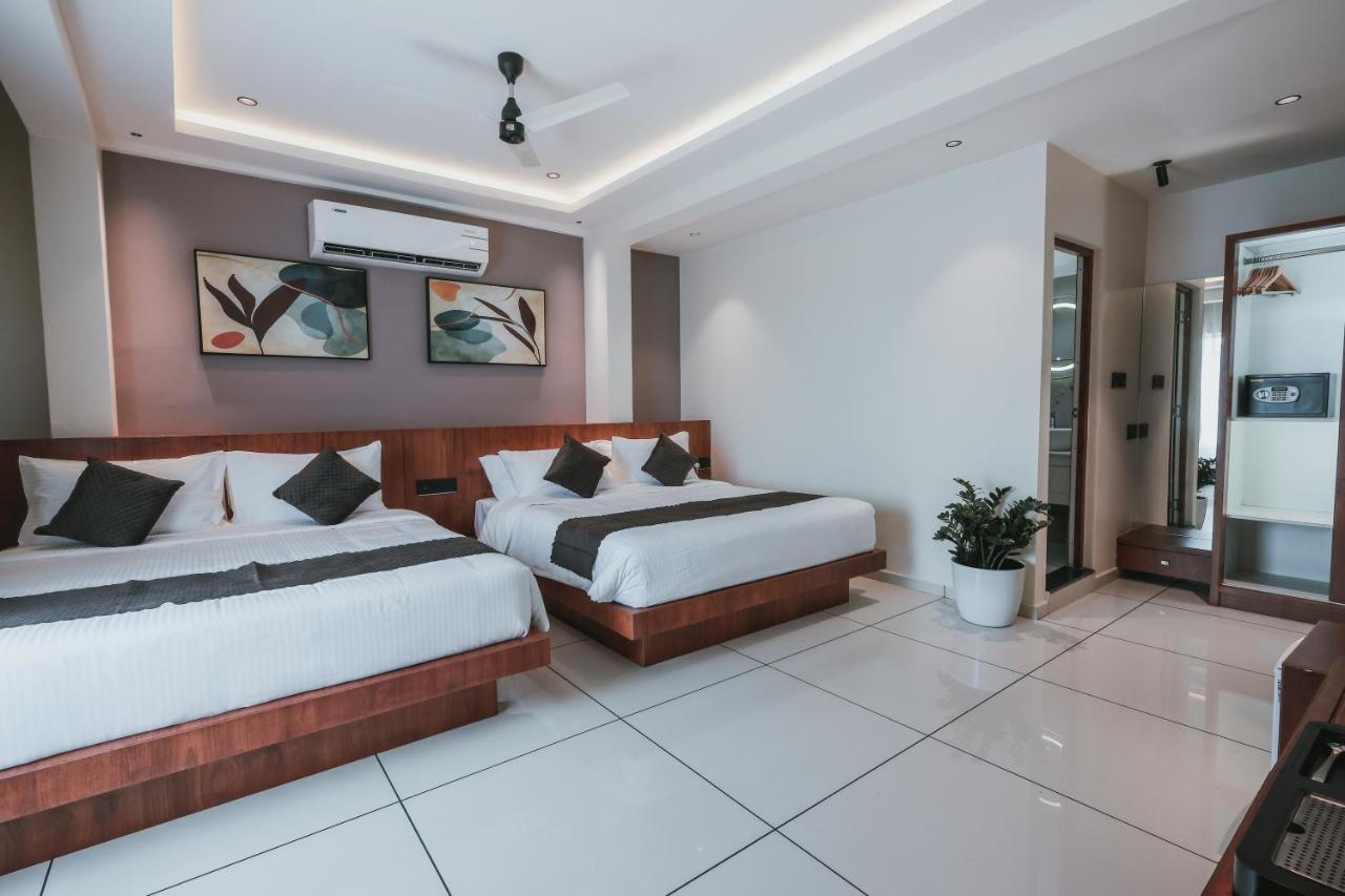Fortview Suites Kāsaragod Esterno foto