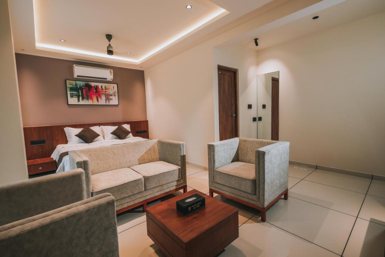 Fortview Suites Kāsaragod Esterno foto