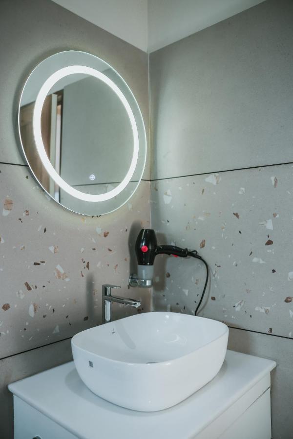 Fortview Suites Kāsaragod Esterno foto
