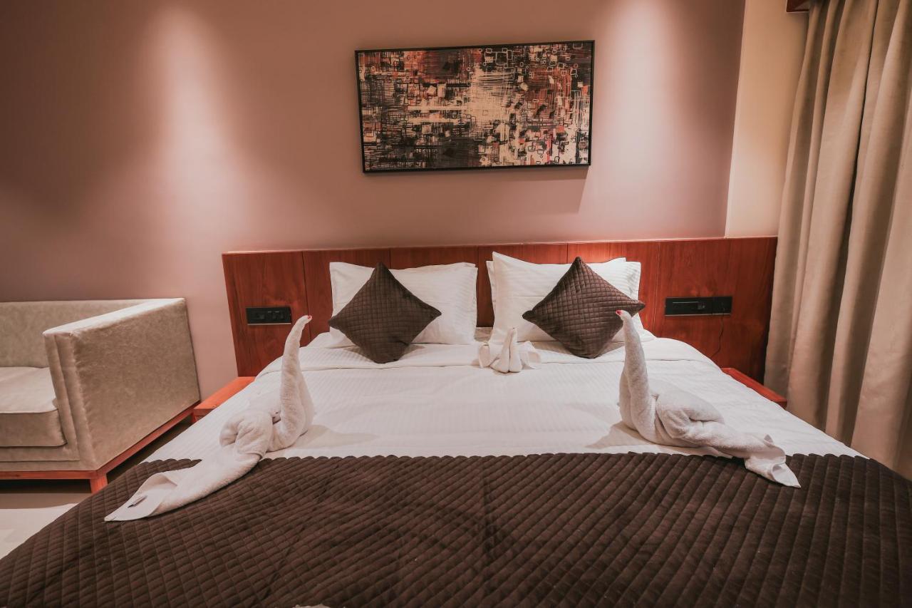 Fortview Suites Kāsaragod Esterno foto