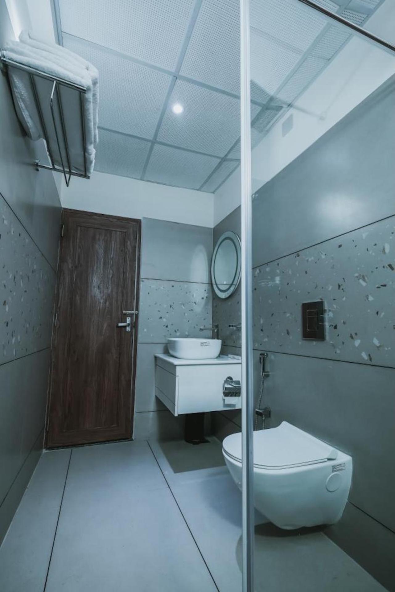 Fortview Suites Kāsaragod Esterno foto