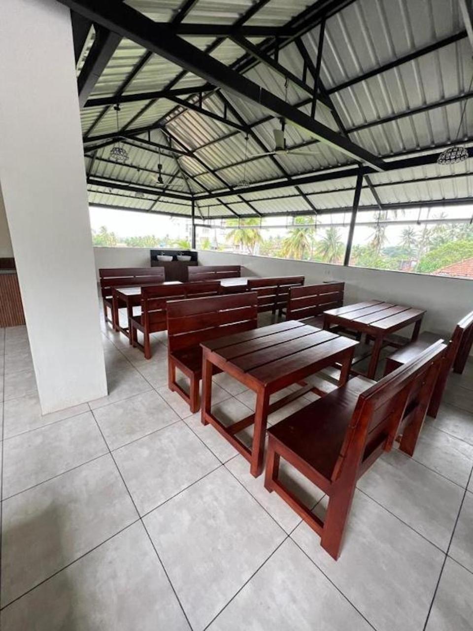 Fortview Suites Kāsaragod Esterno foto